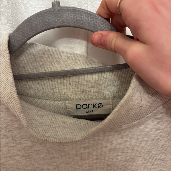 Gray Parker Women's Sweatshirt with NYC Graphic - Picture 3 of 4